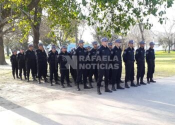 Rafaela sin refuerzos policiales: 84 egresados de la Escuela que funcionó en el autódromo fueron trasladados a Rosario