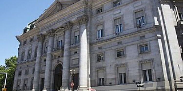 El Gobierno transformó el Banco Nación en una Sociedad Anónima