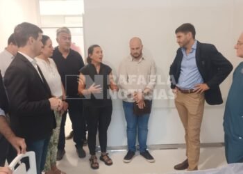 Pullaro en Rafaela, con recorrida por el Hospital, obras provinciales y algunas definiciones.