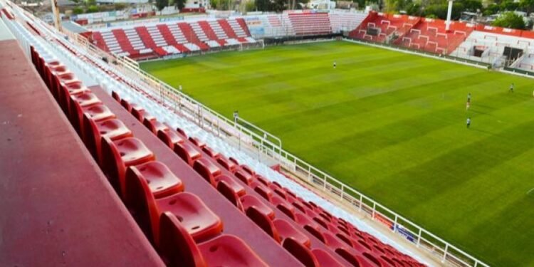 Unión recibe a Gimnasia de la Plata por la 8va fecha del torneo Apertura
