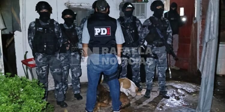 Disparos y amenazas de muerte: cuatro allanamientos en Rafaela