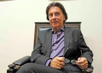 Erbetta: «Estamos asistiendo al funeral de la democracia»