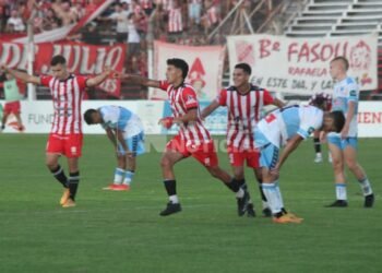 El «9» hizo los deberes y sumó sus primeros tres puntos