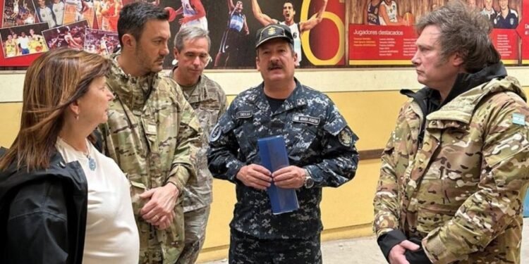 Javier Milei llegó a Báhía Blanca luego de la catástrofe hídrica