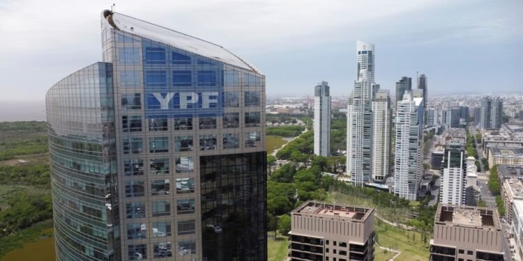 Con impulso del gobierno, presentan en la provincia la Academia de Proveedores de YPF