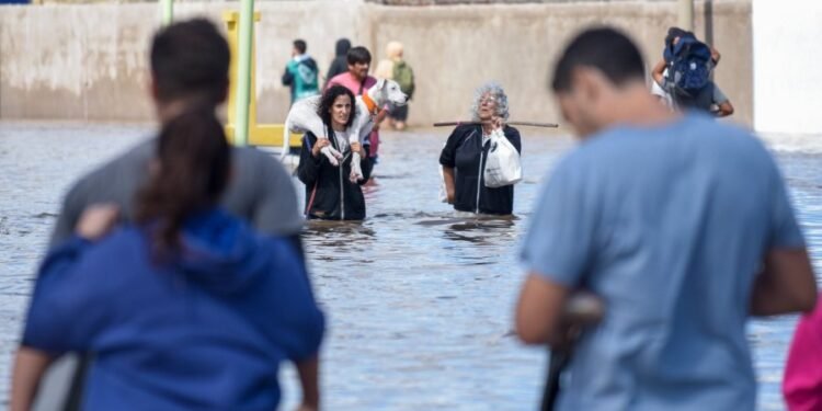 La triste situación en Bahía Blanca: aumentan los fallecidos y personas desaparecidas