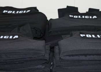 Provincia adquiere chalecos antipunzantes para el Servicio Penitenciario