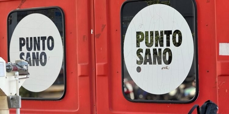 El Punto Sano funciona en la Plaza 25 de Mayo como espacio de prevención y cuidado de la salud