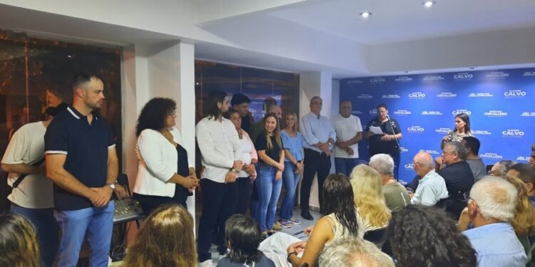 Apostando a la ”reconstrucción del peronismo”, Calvo y Chivallero presentaron su lista