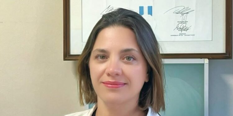 Por iniciativa propia, la Dra. Alamo presentó la Declaración Pública de Trayectoria Profesional