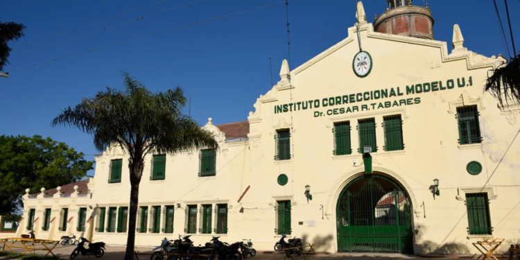 Disturbios en la cárcel de Coronda: reubicaron a 120 internos tras los incidentes