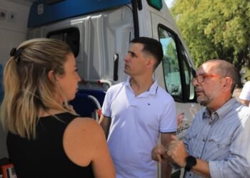 Scavino sobre la entrega de vehículos para Salud: «Vamos a seguir trabajando para que Rafaela tenga un sistema de salud cada vez más fuerte»