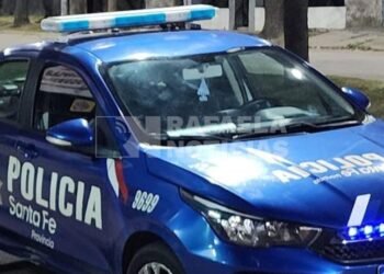 Le avisaron que su garaje estaba abierto y descubrió que lo forzaron para robarle