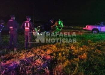 Vuelco en la rotonda de la Ruta 34: dos personas mayores terminaron heridas