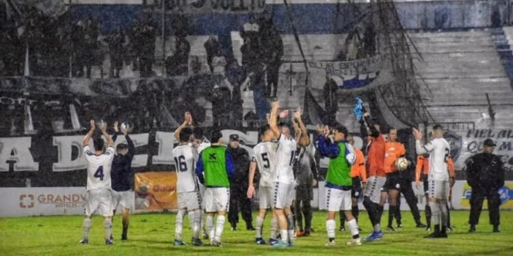 Federal A: Ben Hur cosechó su primer triunfo del torneo