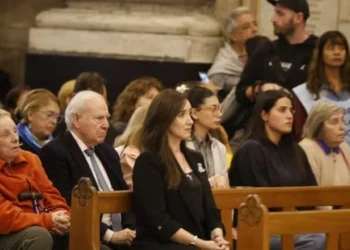 abuchearon a Victoria Villarruel a la salida de la misa homenaje al Papa Francisco