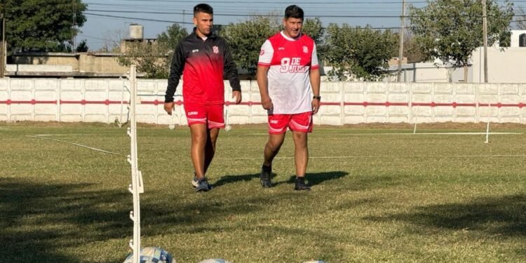 Marcelo Varela fue presentado oficialmente y dirigió su primera práctica en 9 de Julio