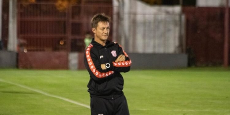 Luego de la última derrota, Maximiliano Barbero dejó de ser el entrenador de 9 de Julio