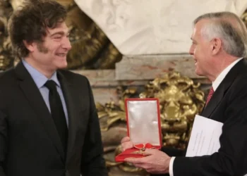 Javier Milei condecoró al economista español Jesús Huerta de Soto