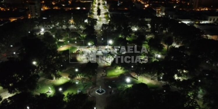 Plaza 25 de Mayo: ¿cuándo renovarán las luminarias?