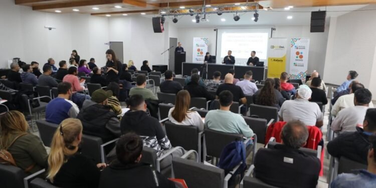 Formarse para liderar: 110 agentes iniciaron el camino hacia los mandos medios