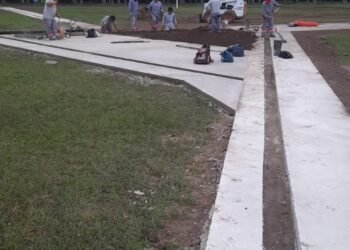 El municipio adjudicó a dos empresas la compra de losetas y adoquines