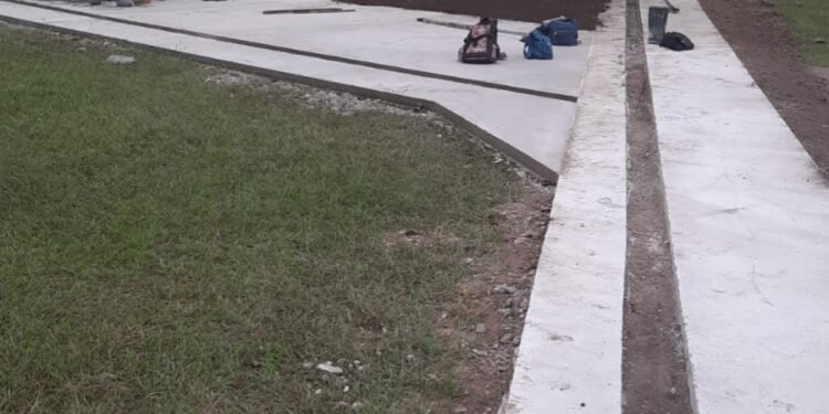 El municipio adjudicó a dos empresas la compra de losetas y adoquines