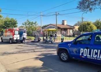 Fuerte choque entre motociclistas en Los Nogales dejó a un joven hospitalizado