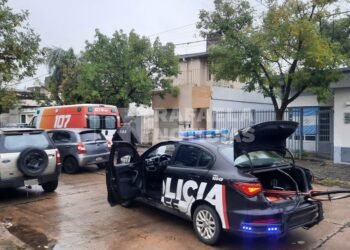 Una mujer sufrió un fuerte golpe en la cabeza tras un accidente