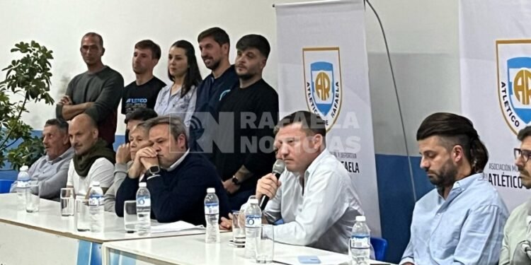 Con un déficit de más de 891 millones de pesos, asumió Francisco Paravano la conducción de Atlético de Rafaela