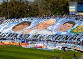 El fútbol argentino se detiene por el fallecimiento del Papa Francisco