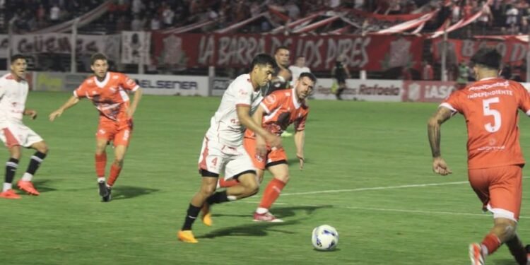 Federal A: el 9 no pudo como local ante Independiente de Chivilcoy