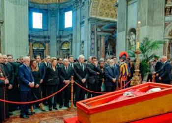 Lula da Silva y Macron despidieron al Francisco en la Basílica de San Pedro: Milei no llegó a tiempo