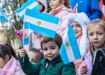 Santa Fe conmemora el 215° aniversario de la Revolución de Mayo con una celebración popular