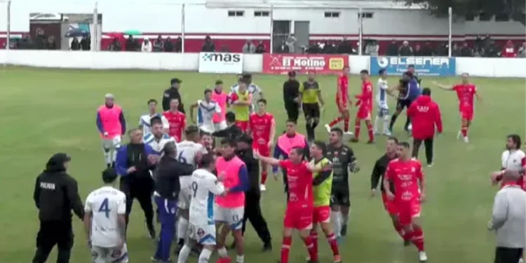 Liga Rafaelina de Fútbol: durísima sanción del Ministerio de Seguridad a Peñarol y Ferro