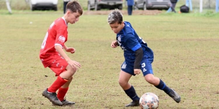 Fin de semana a puro fútbol infantil en el “Bichito 2025”