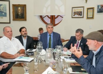 Provincia definió su oferta a los estatales: 8% para el trimestre y compensación para categorías inferiores