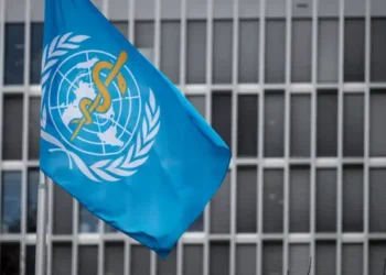 Argentina confirmó su salida de la OMS durante la visita de Robert Kennedy Jr.