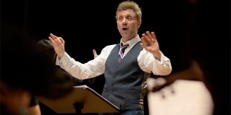 «Es un placer dirigir dos de los mejores organismos sinfónicos que hay en el país»