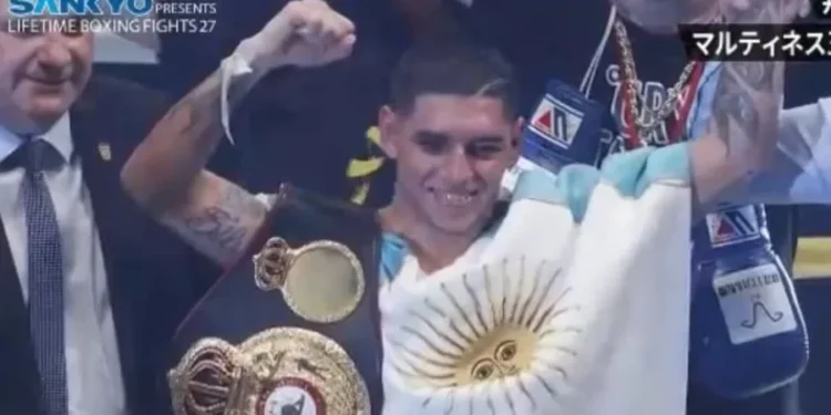 El “Pumita” Martínez cayó, se levantó y retuvo su título mundial en Japón