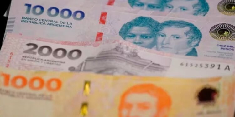 Jubilados que reciben bonos de $30.000 a $70.000: quiénes acceden y cuándo se cobra