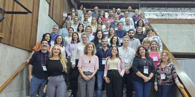 Santa Fe evalúa y define los Proyectos Investigación Orientada 2025