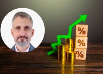 “El crédito crece porque los salarios no alcanzan para llegar a fin de mes”