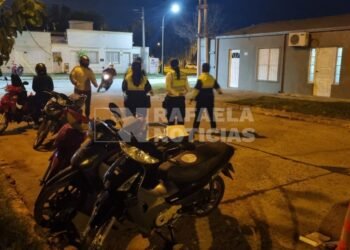 Controles nocturnos y escapismo en motos entre los barrios Mosconi y Fátima