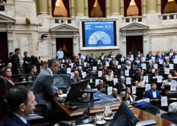 Diputados dio media sanción al aumento de las jubilaciones y del bono previsional, pese a la amenaza de veto