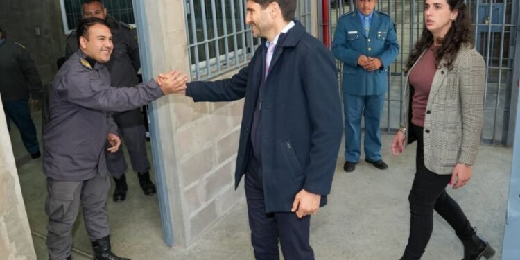 Seguridad carcelaria: Pullaro inauguró pabellones para 200 reclusos en el norte provincial