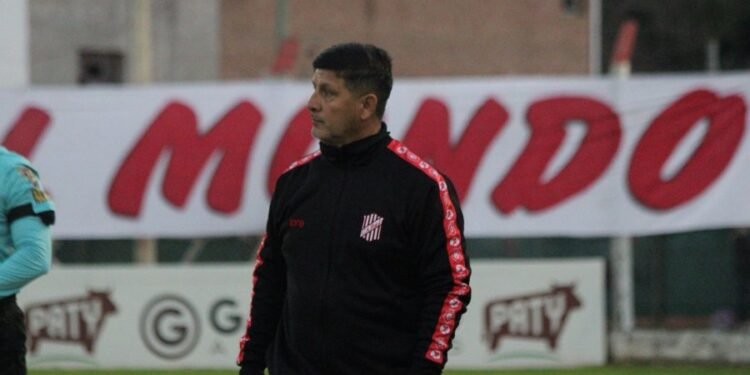 Batacazo del «9» en Pergamino: venció al puntero y sueña con la clasificación