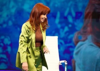Cristina Kirchner confirmó su candidatura y criticó a Kicillof y Milei en una entrevista clave