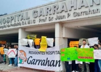 Garrahan en pie de lucha: el aumento no alcanza y los gremios alzan la voz