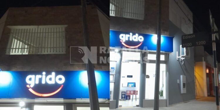Se las ingenian para robar: trepó por un poste y desvalijó un balcón en barrio Italia